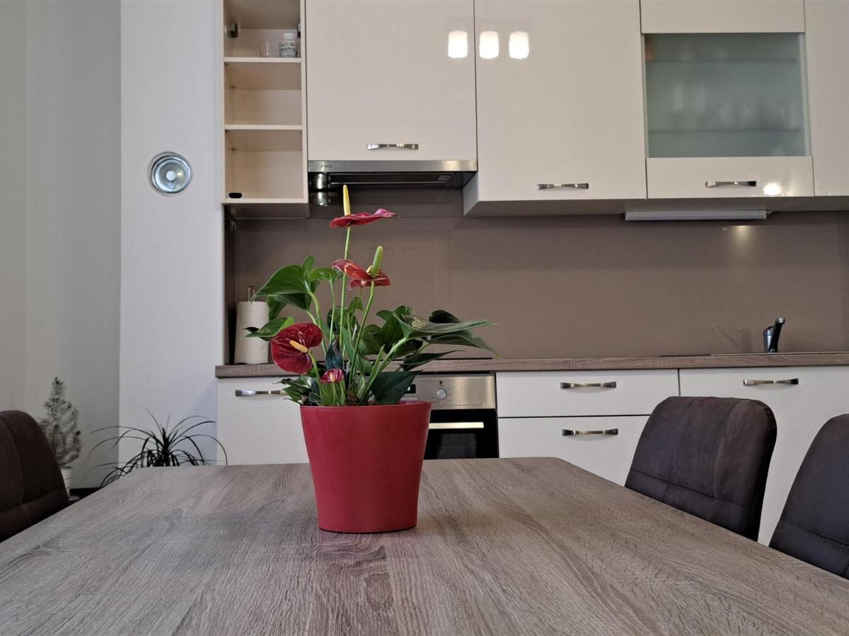 Holiday Apartman Kastela Ngoại thất bức ảnh